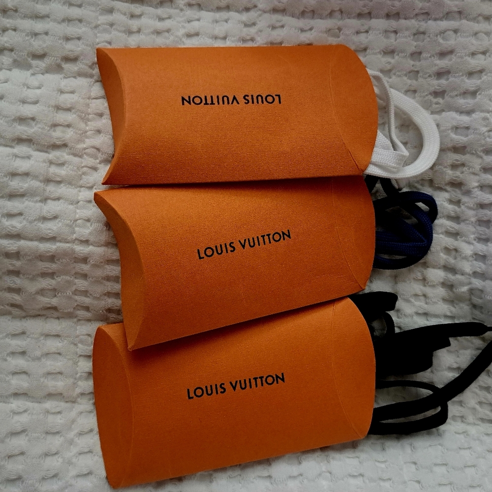 Louis Vuitton Sneaker laces three pair - Picture 2 of 5
